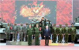 Đội tuyển Xe tăng Việt Nam nhận Huy chương vàng và Cúp vô địch tại ARMY GAMES 2020
